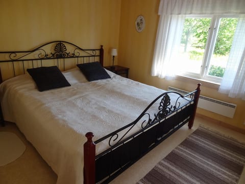 Gemütliches Ferienhaus Sjöstugan am Meer