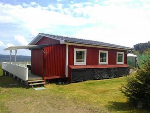 Tolles Ferienhaus in Sunne mit Großer Terrasse