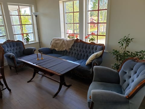 Schönes Ferienhaus am See Runn