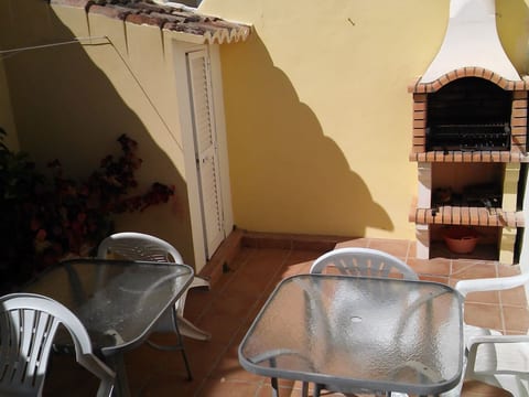 mit Terrasse