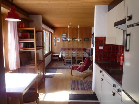 Sonnige Ferienwohnung mit Terrasse,idyllische Lage