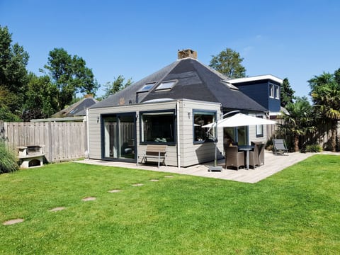 Luxus-Ferienhaus mit Sauna und Kamin