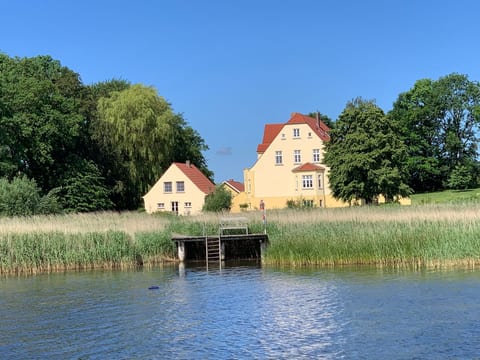 Wohnung in der ersten Etage des Herrenhauses