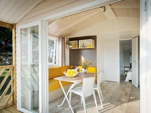 in Hohenlychen mit Grill, Loggia 3