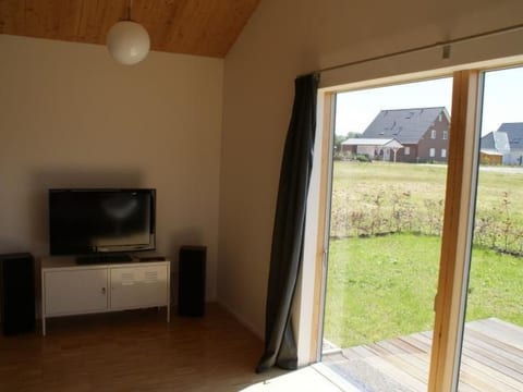 Strandnahes Ferienhaus mit Terrasse und Stellplatz