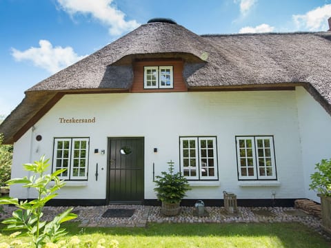 Luxuriöses Apartment in Reetdachhaus