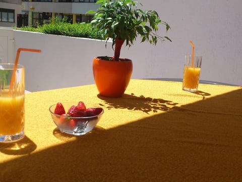 Moderne Ferienwohnung in Omiš mit Terrasse und G