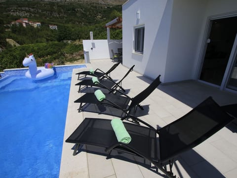 Villa Domus mit privatem beheiztem Infinity-Pool