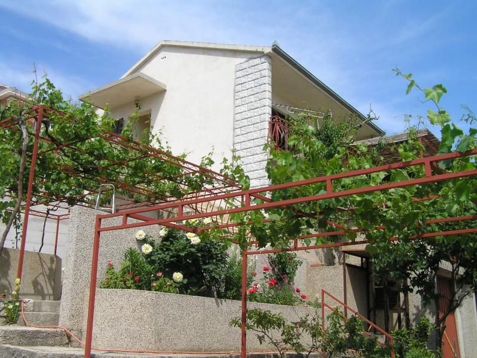 Apartamento con balcón y vista al mar - Okrug Donji