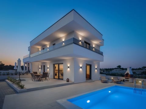 Schöne Villa Bettina in Vodice