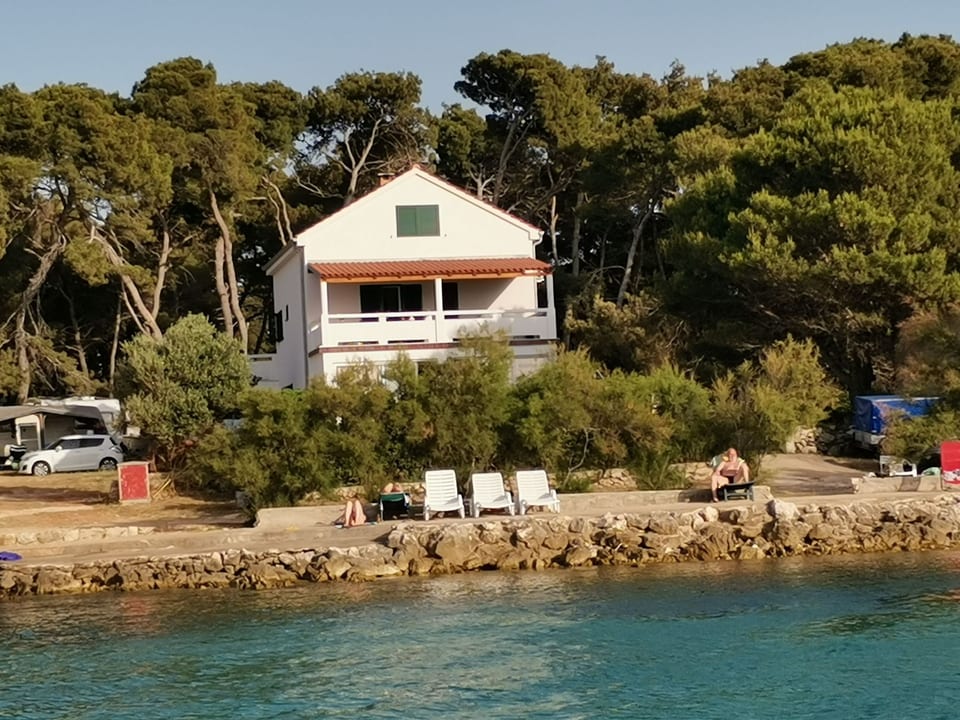 Appartement Porat in Ugljan mit Garten und Terrasse - Ugljan