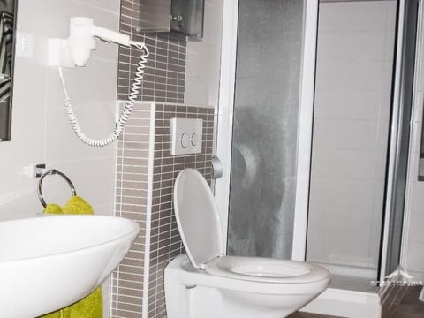 für 4 Personen + 2 Kinder ca. 60 m² in Zubovici, Adriaküste Kroatien (Kro