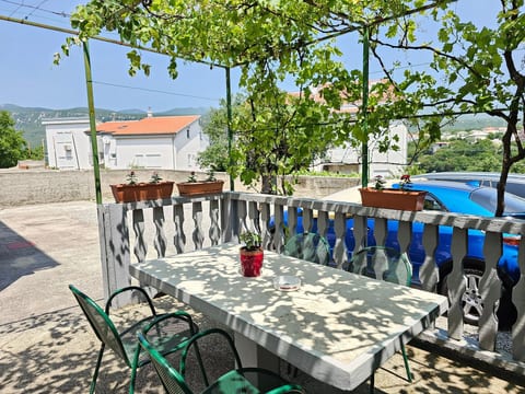 Appartement für 2-3 Personen mit Terrasse