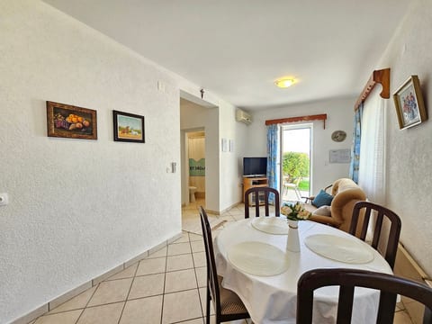 Wohnung für 3 Personen mit Terrasse