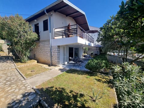Villa Mediteranea direkt am Meer