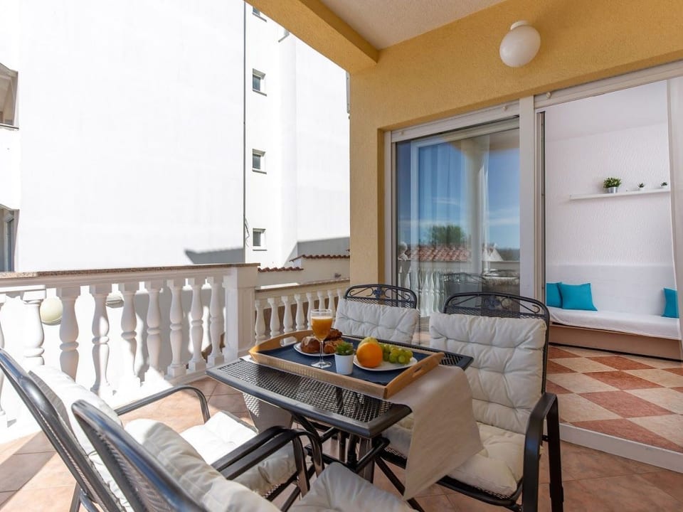 Appartement avec balcon et vue sur la mer - Dramalj