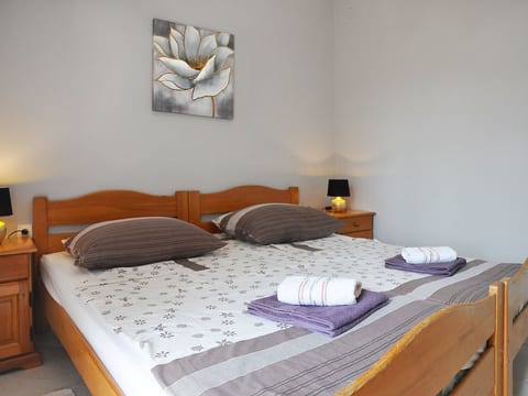 Hübsche Wohnung mit teilweisem Meerblick, für 4 Personen