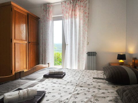 Hübsche Wohnung mit teilweisem Meerblick, für 4 Personen