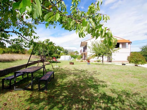 Ruhige Wohnung in dem charmanten Dorf Škitača