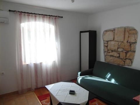 Villa 'Vickovi' mit Gemeinschaftspool