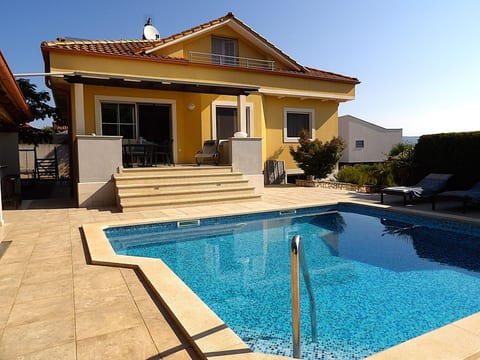 Villa Krase mit Pool