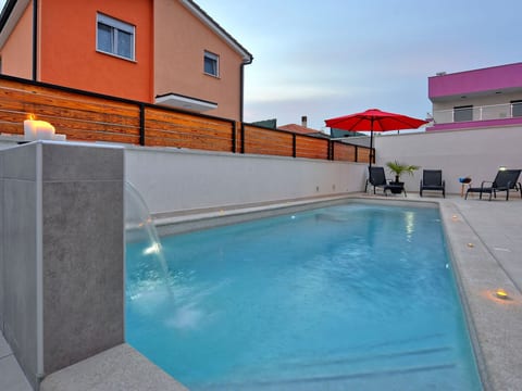 "Villa Amosa"