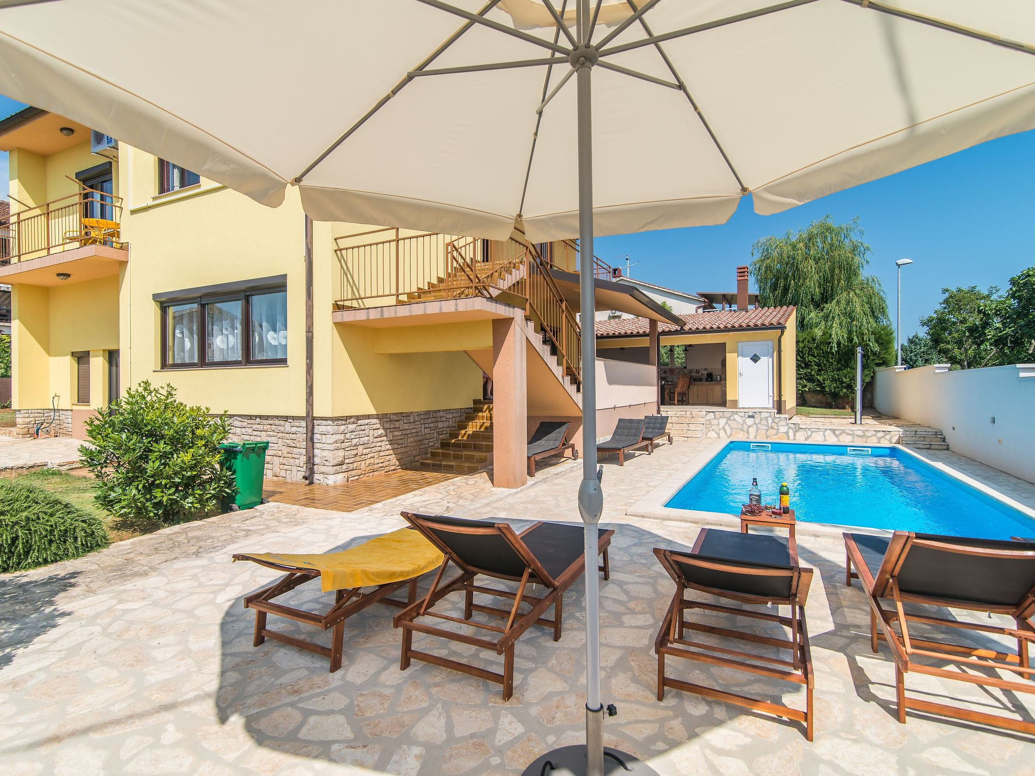 Ferienvilla mit Pool in Pula