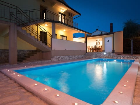 Ferienvilla mit Pool in Pula