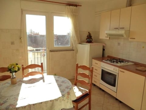 mit Balkon, für vier Personen