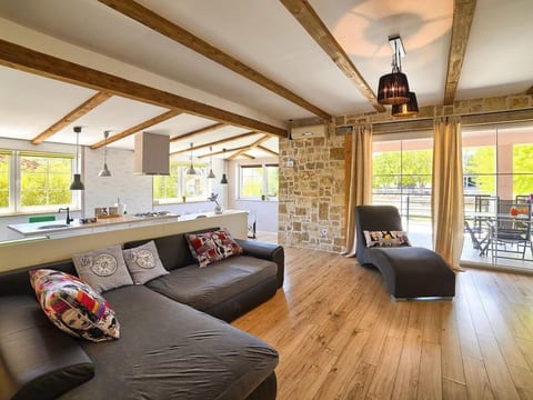 Ferienvilla 'Villa Nikolina' mit privatem Pool