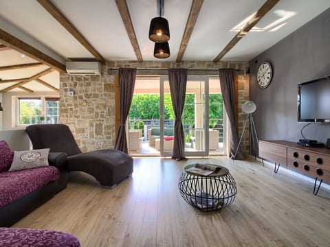 Ferienvilla 'Villa Nikolina' mit privatem Pool