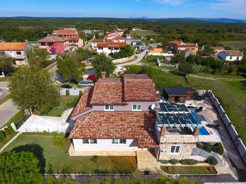 Ferienvilla 'Villa Nikolina' mit privatem Pool