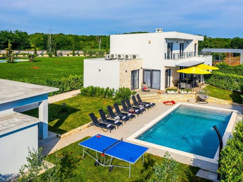 Neue New Villa Lana 40m2 Schwimmbad, Sauna, Whirlpool
