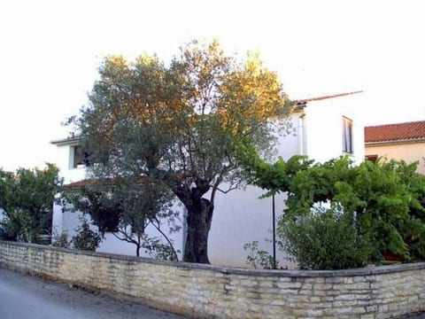 "Gemütlicher Garten" mit Terrasse