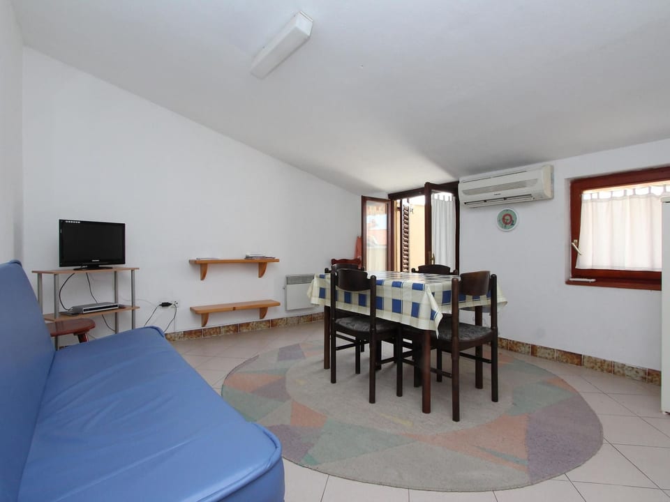 Ap Lora 4 - Rovinj
