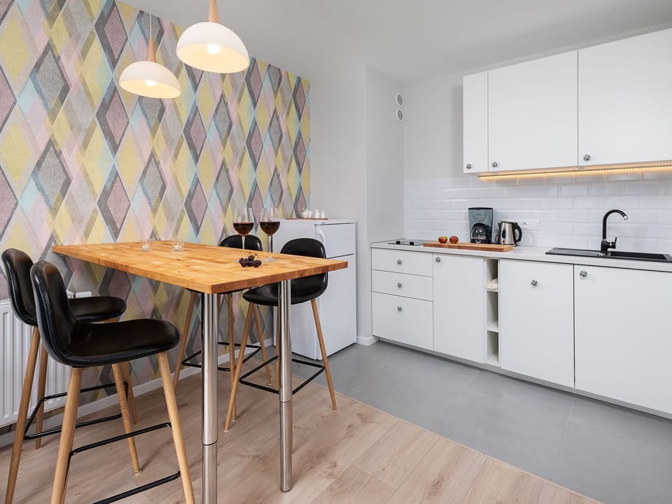Moderne Ferienwohnung mit Balkon, nur 500 Meter von Meer und Strand entfernt - Puck