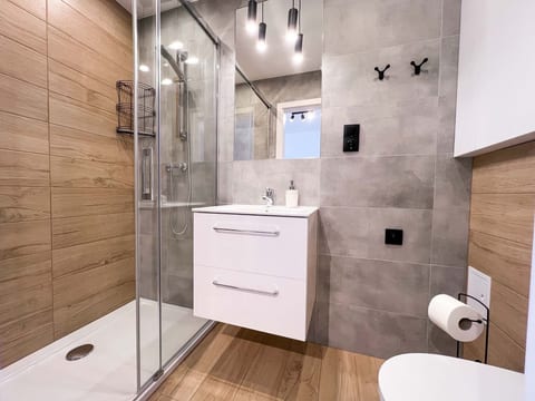 "Apartment 18B" mit Schwimmbad