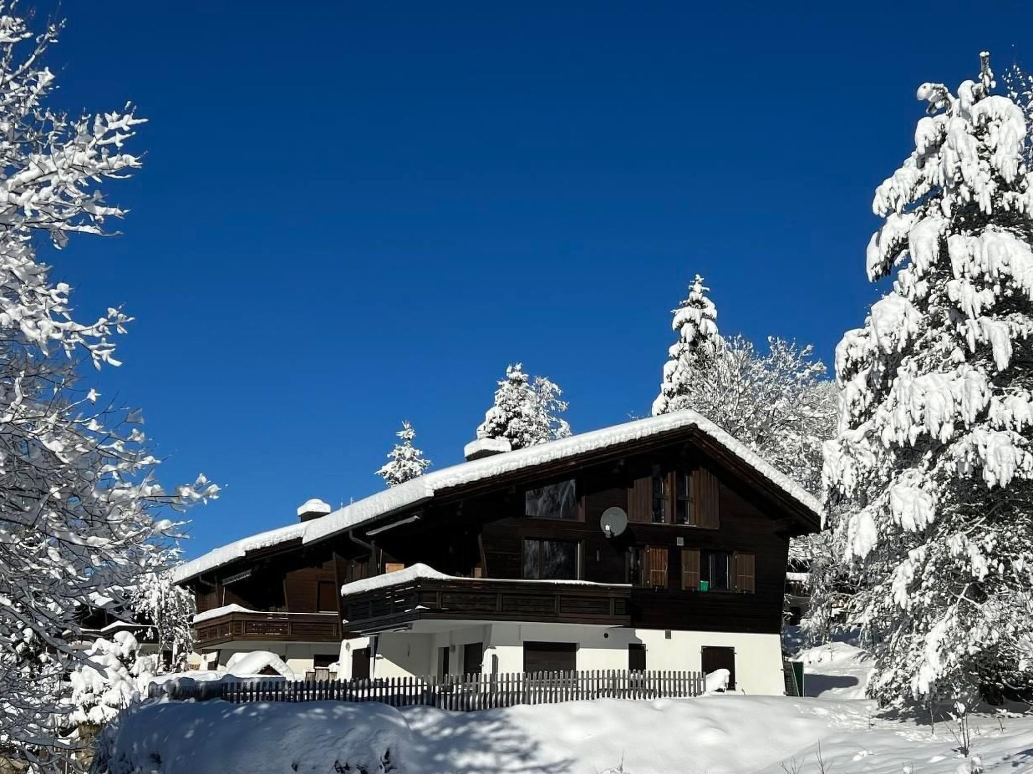 Berg-Ferienwohnung im Chalet Zirbeli