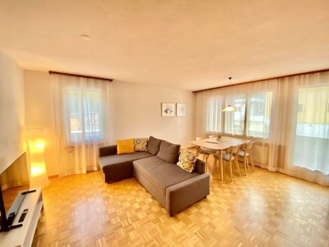 Rothornstrasse 21