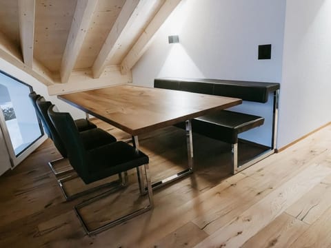Moderne Ferienwohnung ROTHORN mit 2 Schlafzimmer