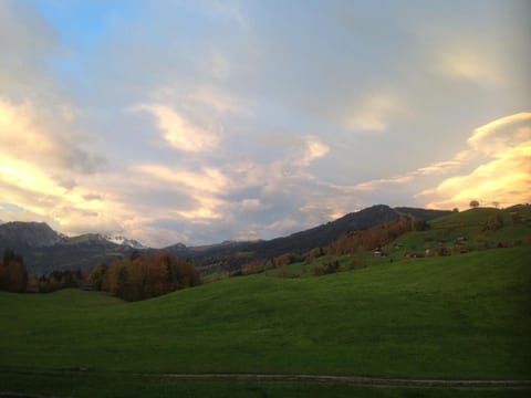 Gina's Apartment - Nähe zu See und Berge