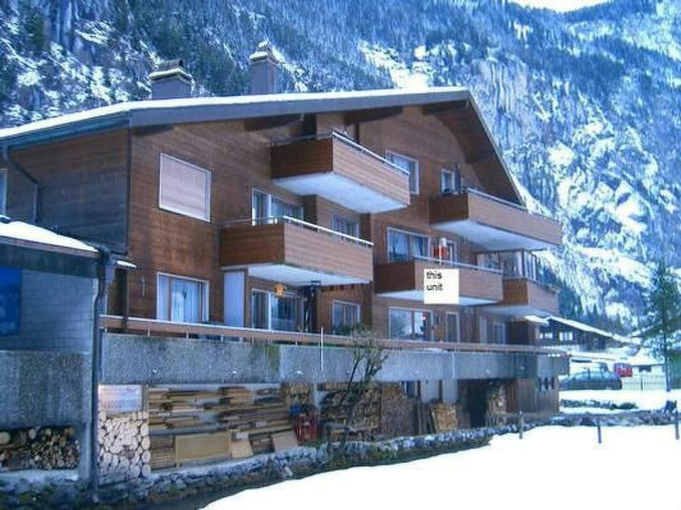 gegenüber den Staubbach Wasserfällen - Lauterbrunnen