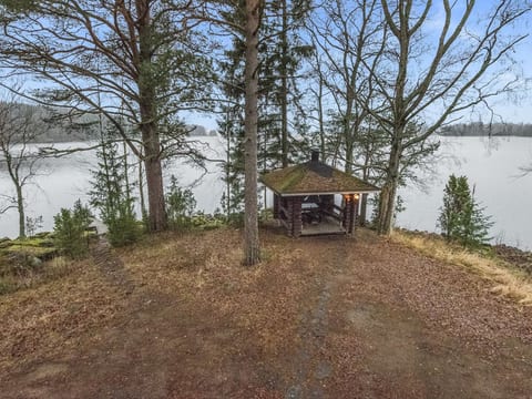 Kärkimökki
