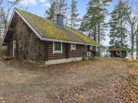 Kärkimökki
