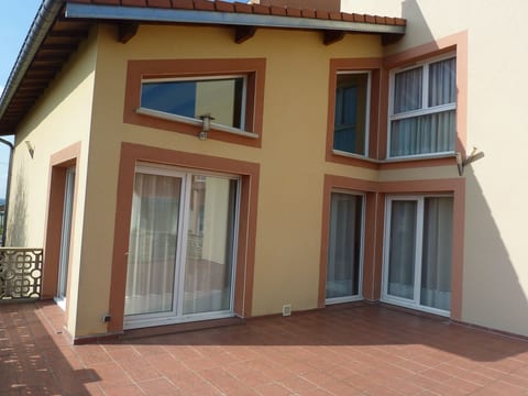 für 14 Personen + 1 Kind ca. 275 m²in Damelevières, Lothringen (Meurthe-et