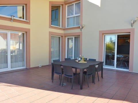 für 14 Personen + 1 Kind ca. 275 m²in Damelevières, Lothringen (Meurthe-et