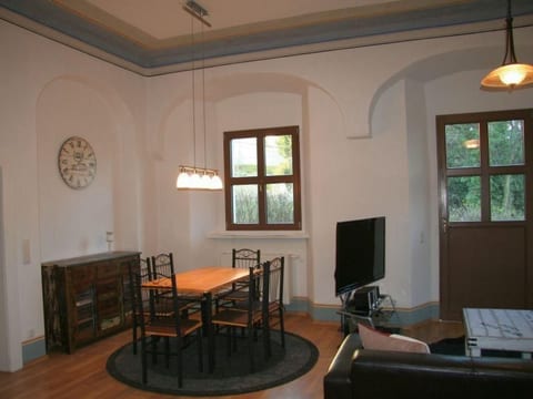 Wohnung in Maxen mit Terrasse, Garten und Grill