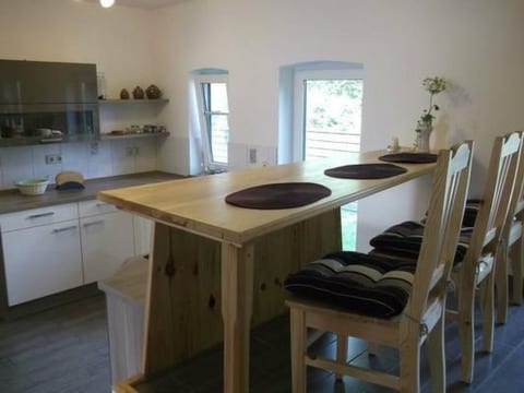 Appartement mit Garten, Grill und Terrasse