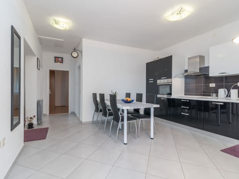 Apartment mit zwei Schlafzimmern und Meerblick