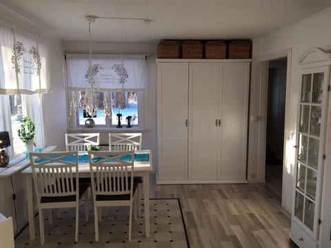 mit Garten, Grill und Terrasse